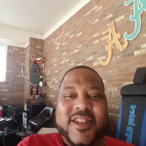 Meet your Posher, Lacy